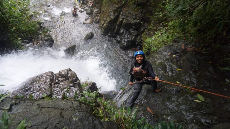 Waterfall Canyoning  di Tangse