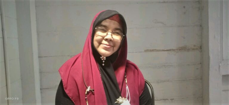 Menapaktilasi Perjuangan Profesor Eka Srimulyani dalam Menjembatani  Mimpi Diri, Mahasiswa, dan Warga Desa