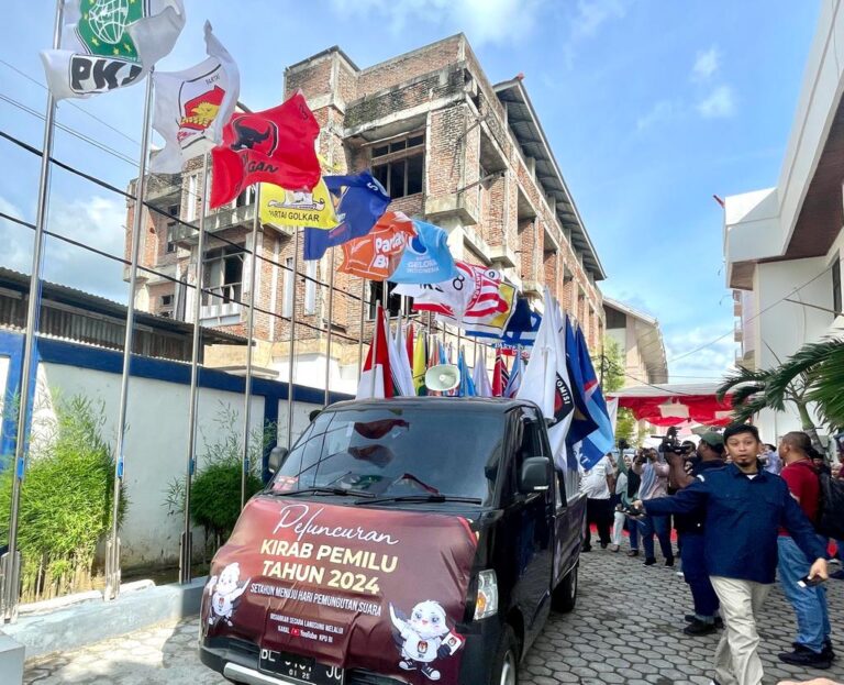 Muge KTP di Musim Pemilu