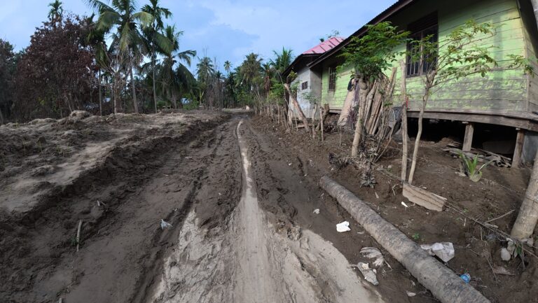 Hidup di Daerah Bencana: Berdamai dengan Ancaman